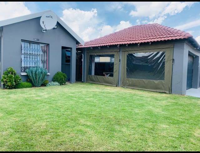 3 BEDROOM HOUSE FOR SALE IN FLEURHOF